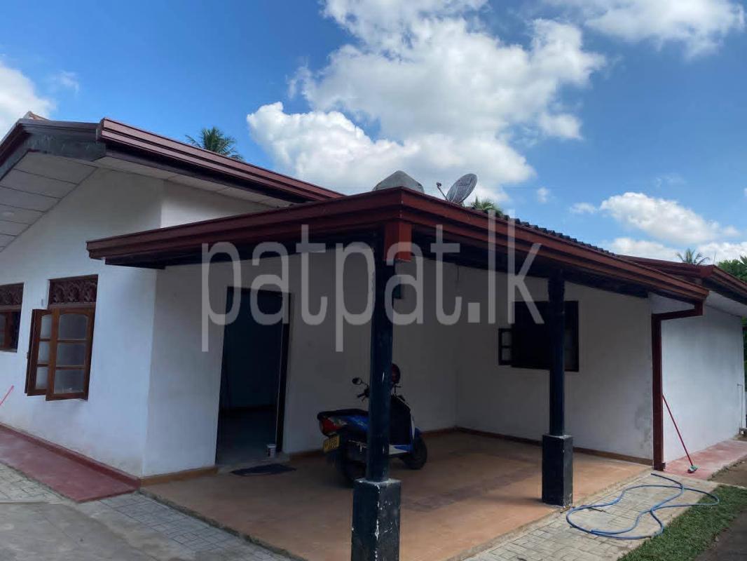 House for Sale in Bandaragama ads-image-1