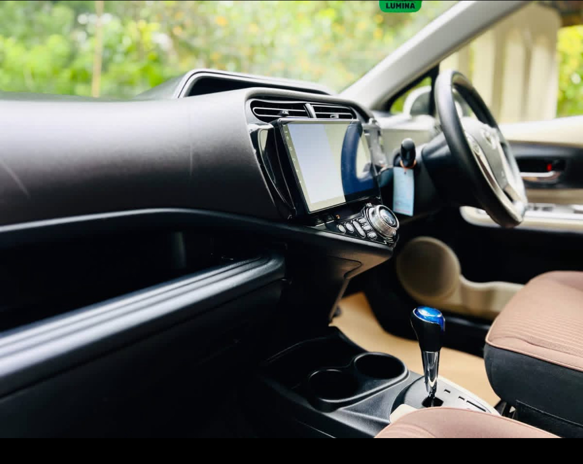 Toyota Aqua 2013 - பயன்படுத்தப்பட்டது கார் sale in Sri Lanka - patpat.lk