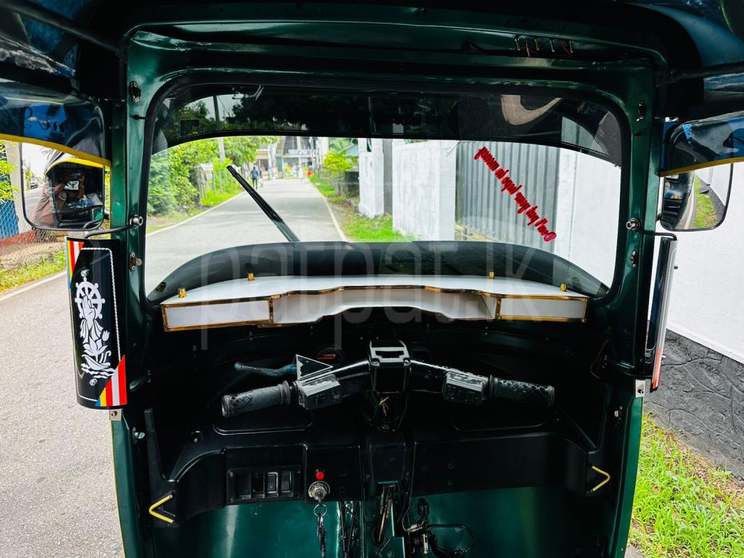 Bajaj Three Wheel 2012 - பயன்படுத்தப்பட்டது முச்சக்கர வண்டி sale in Sri Lanka - patpat.lk