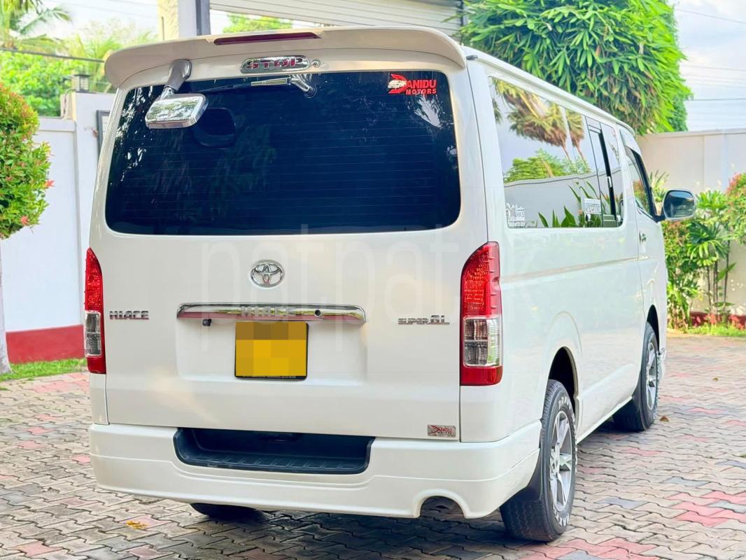 Toyota Hiace 2006 - Used Van sale in Sri Lanka - patpat.lk