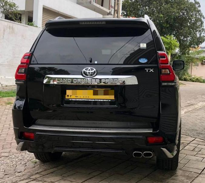 Toyota Land Cruiser Prado 2017 - பயன்படுத்தப்பட்டது SUV sale in Sri Lanka - patpat.lk