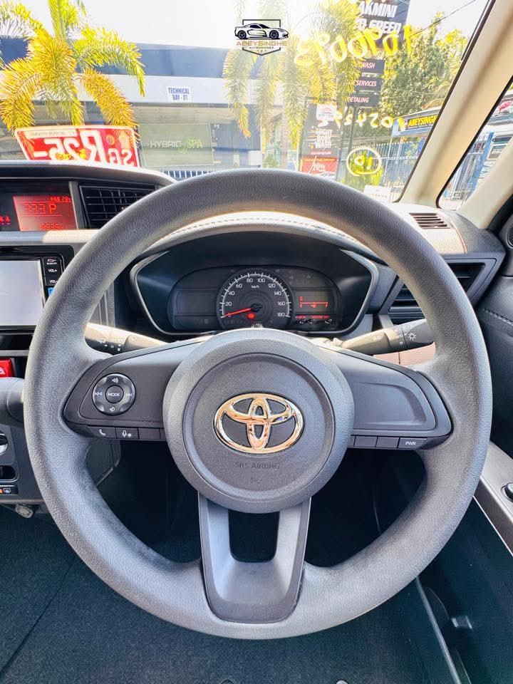 Toyota Roomy 2023 - Used Van sale in Sri Lanka - patpat.lk