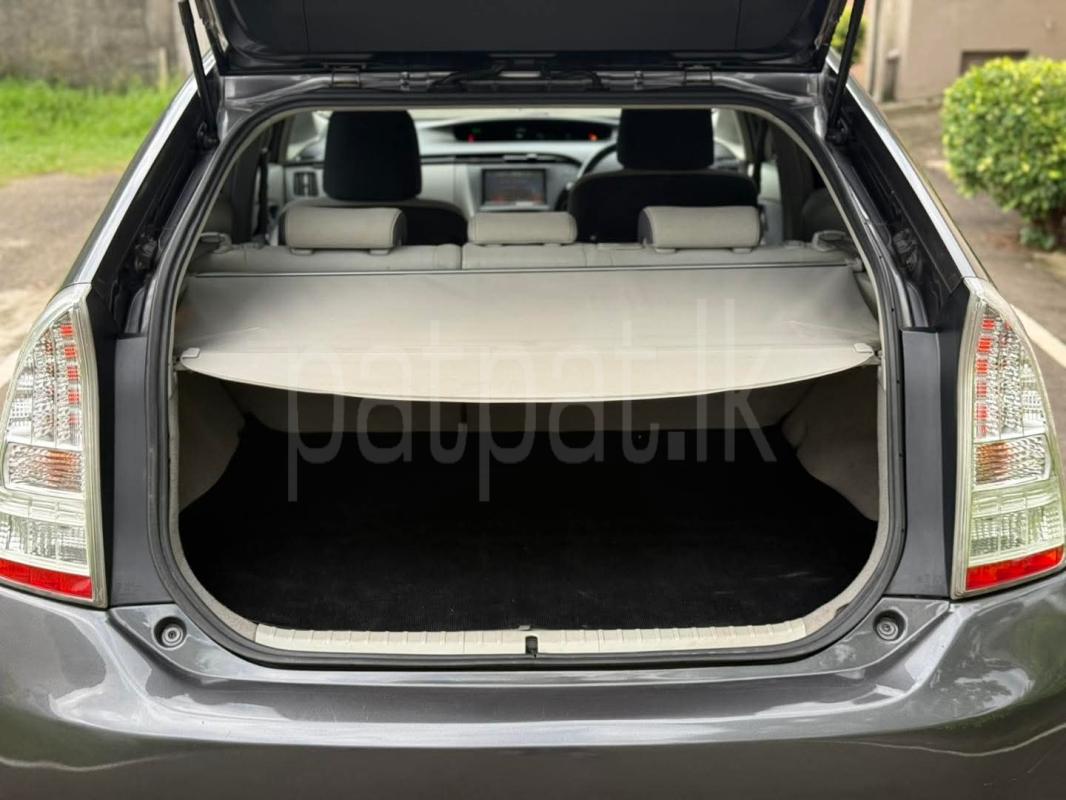 Toyota Prius 2011 - பயன்படுத்தப்பட்டது கார் sale in Sri Lanka - patpat.lk