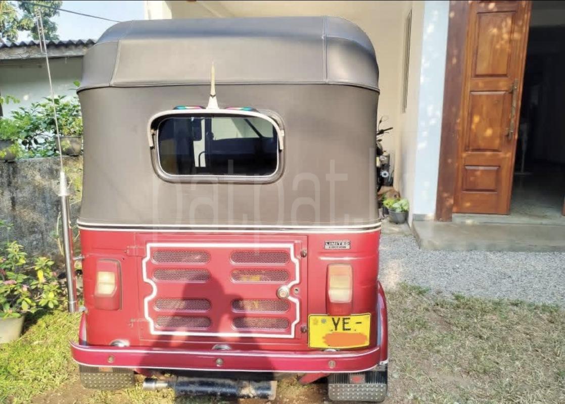 Bajaj 4 stroke 2011 - භාවිතා කරන ලද ත්‍රිරෝද රථය sale in Sri Lanka - patpat.lk
