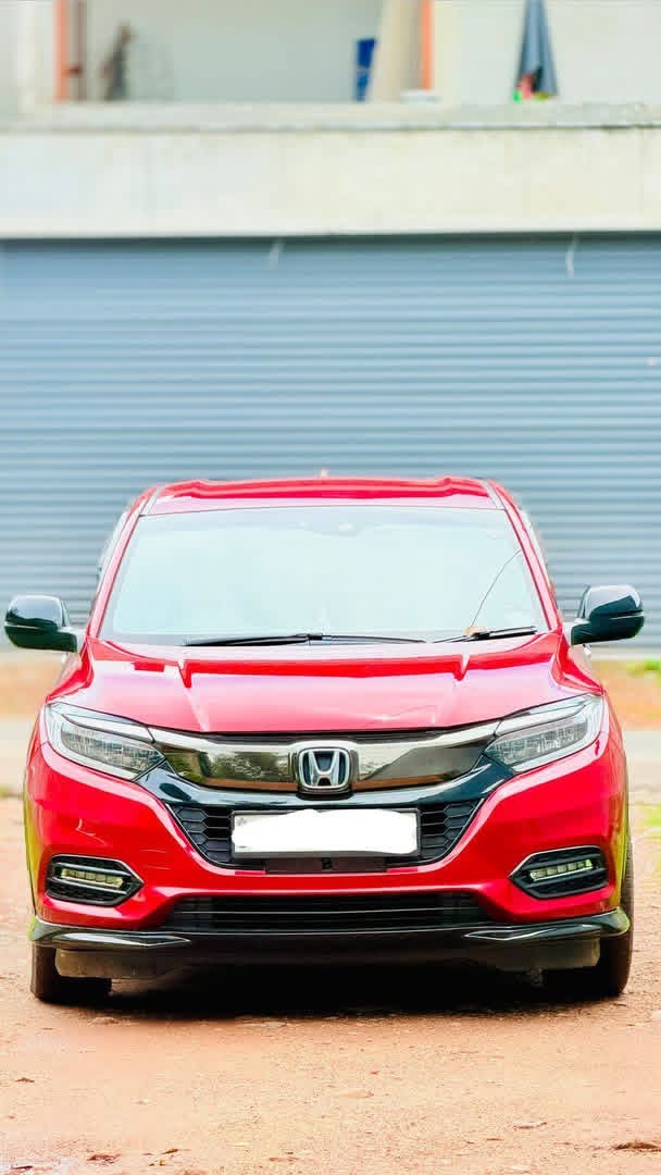 Honda Vezel 2018 - Used SUV sale in Sri Lanka - patpat.lk