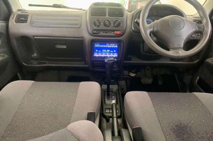 Suzuki Swift 2002 - பயன்படுத்தப்பட்டது கார் sale in Sri Lanka - patpat.lk