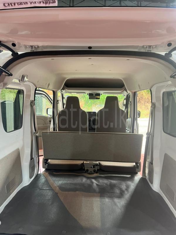 Nissan Clipper 2024 - சான்றளிக்கப்பட்டது வேன் sale in Sri Lanka - patpat.lk
