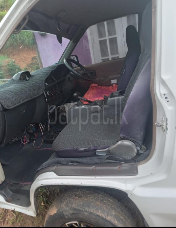 Toyota TownAce 1990 - பயன்படுத்தப்பட்டது வேன் sale in Sri Lanka - patpat.lk