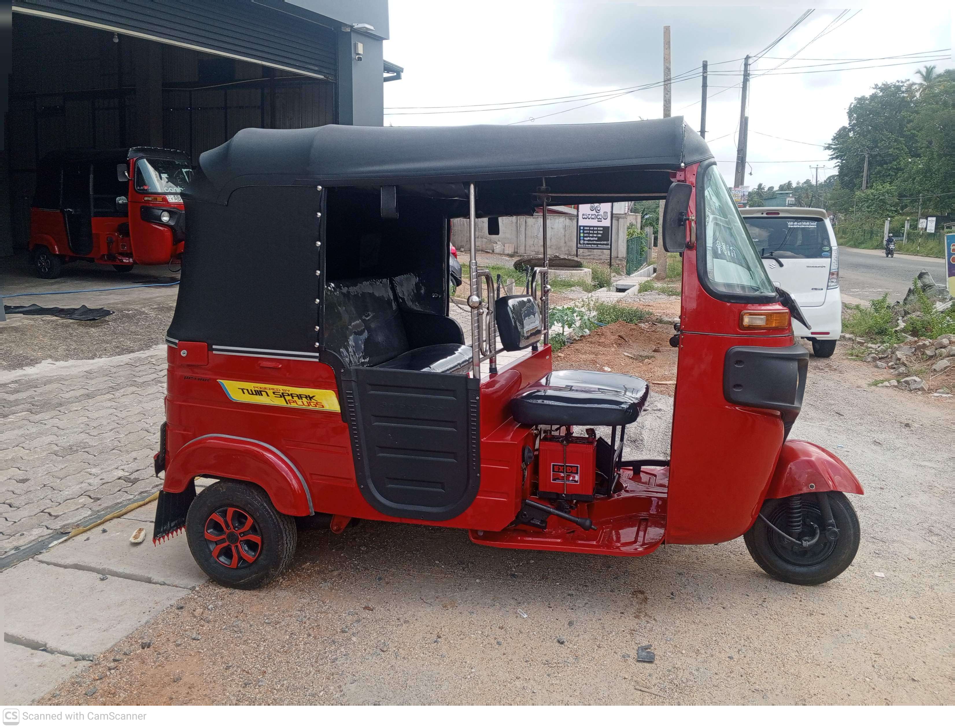 Bajaj Three Wheel 2015 - භාවිතා කරන ලද ත්‍රිරෝද රථය sale in Sri Lanka - patpat.lk