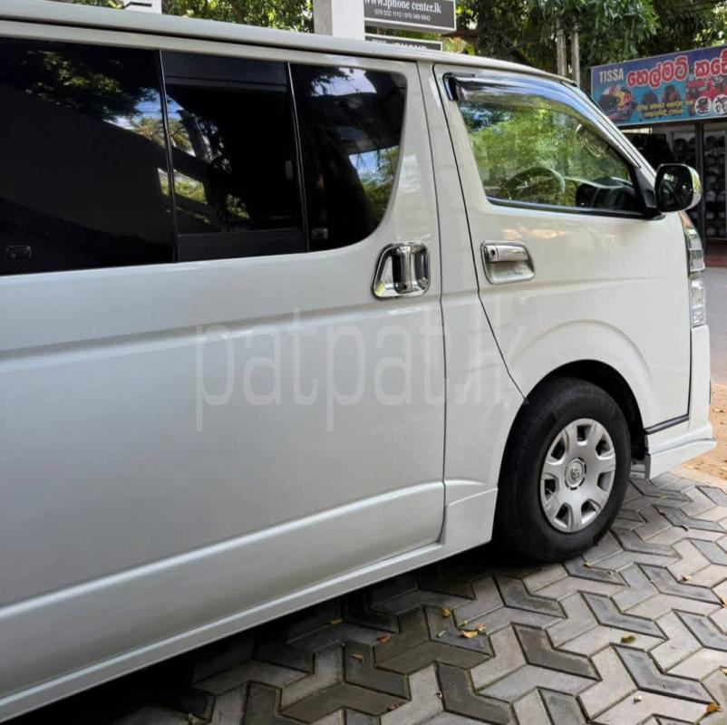 Toyota Hiace 2006 - Used Van sale in Sri Lanka - patpat.lk