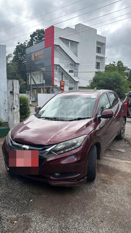 Honda Vezel 2014 - Used SUV sale in Sri Lanka - patpat.lk
