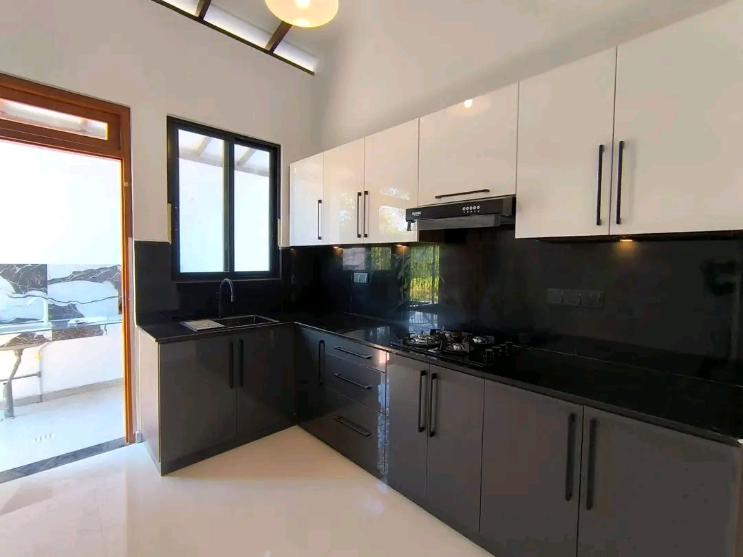 House for Sale in Athurugiriya