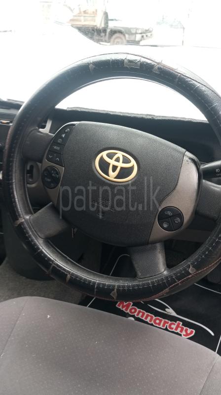 Toyota Prius 2011 - பயன்படுத்தப்பட்டது கார் sale in Sri Lanka - patpat.lk