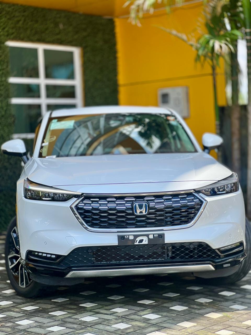 Honda Vezel 2024 - Used SUV sale in Sri Lanka - patpat.lk