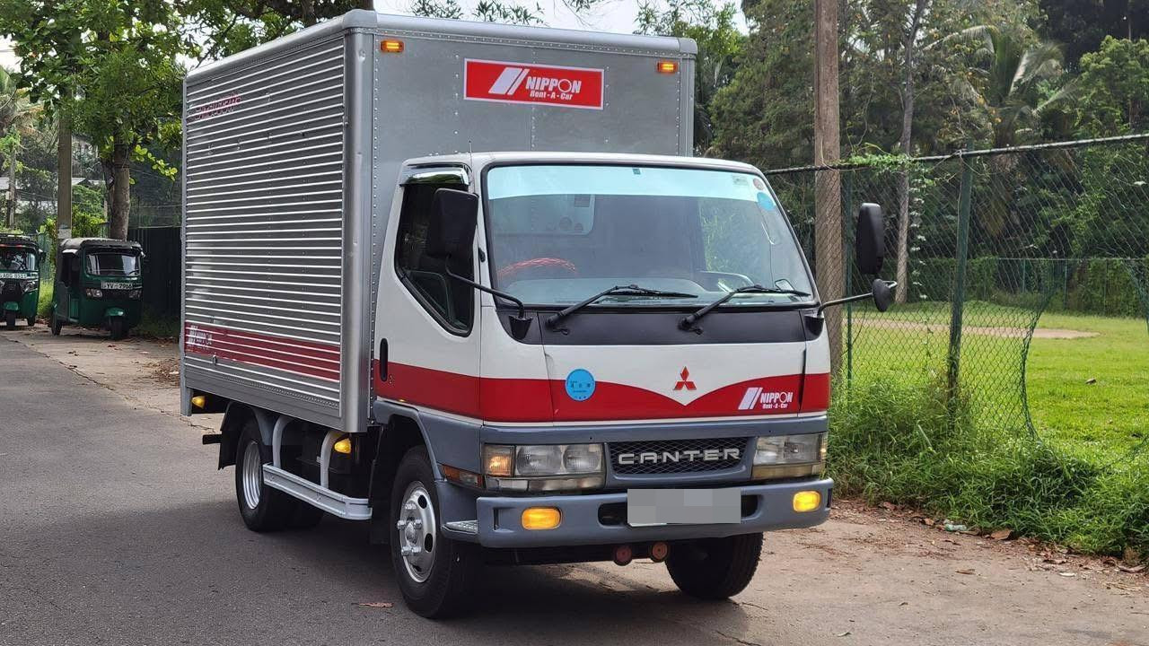 Mitsubishi Canter 2002 - பயன்படுத்தப்பட்டது டிரக் sale in Sri Lanka - patpat.lk