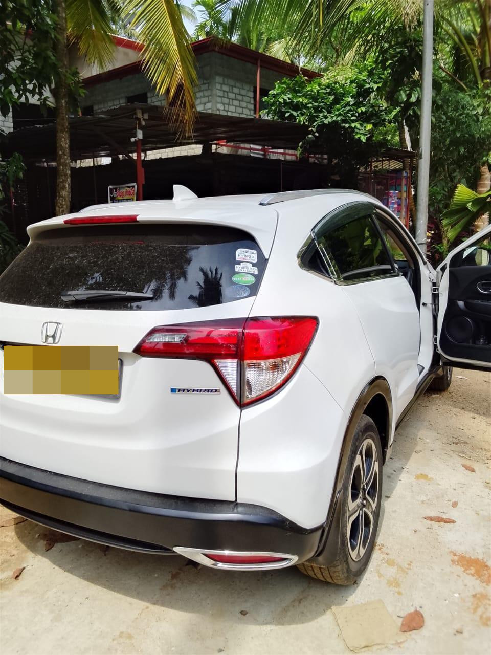 Honda Vezel 2013 - பயன்படுத்தப்பட்டது SUV sale in Sri Lanka - patpat.lk
