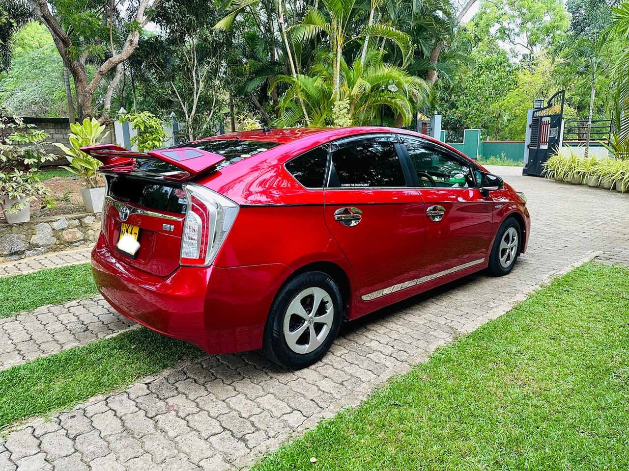 Toyota Prius 2013 - பயன்படுத்தப்பட்டது கார் sale in Sri Lanka - patpat.lk