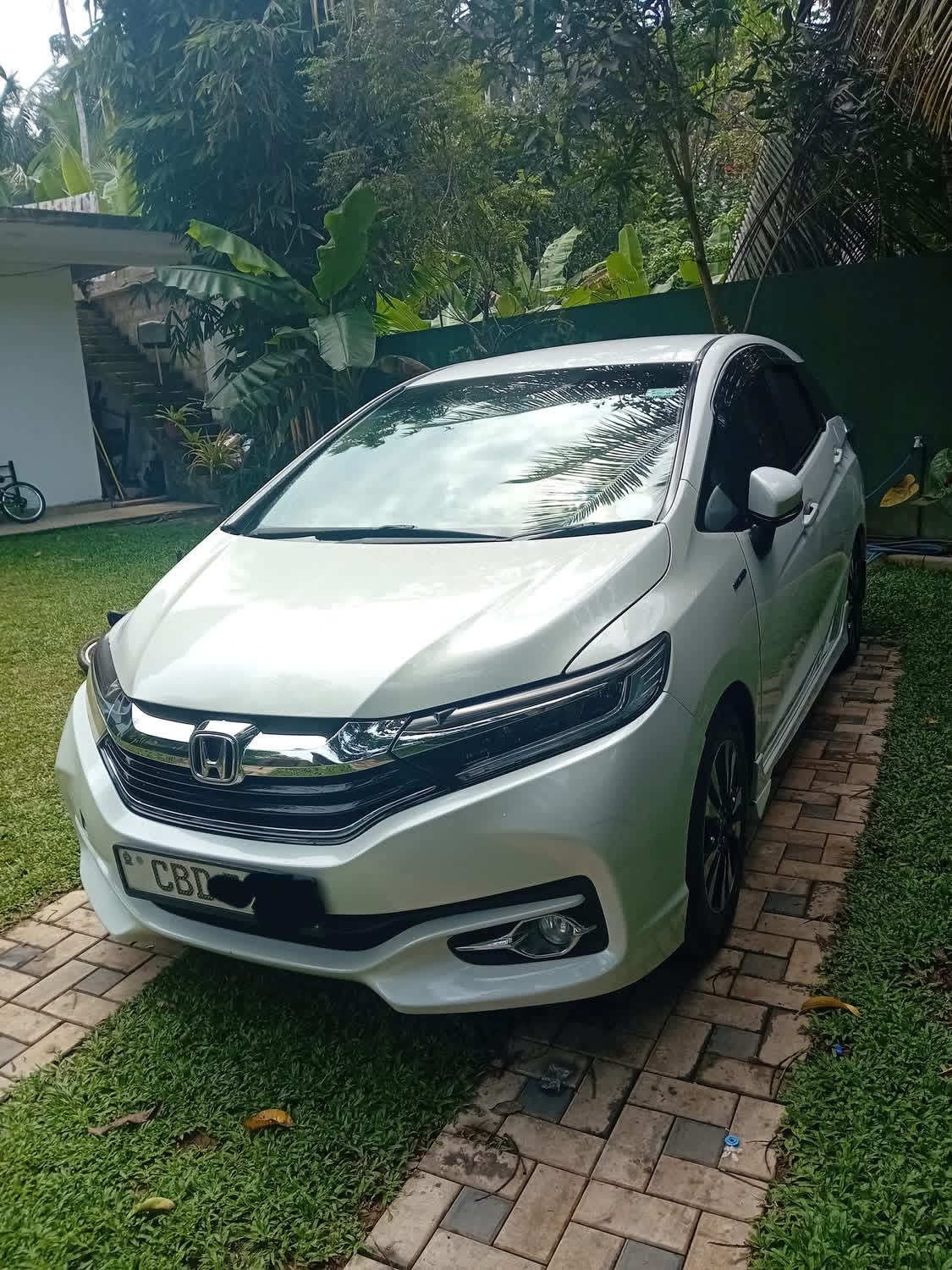 Honda Fit 2016 - பயன்படுத்தப்பட்டது கார் sale in Sri Lanka - patpat.lk