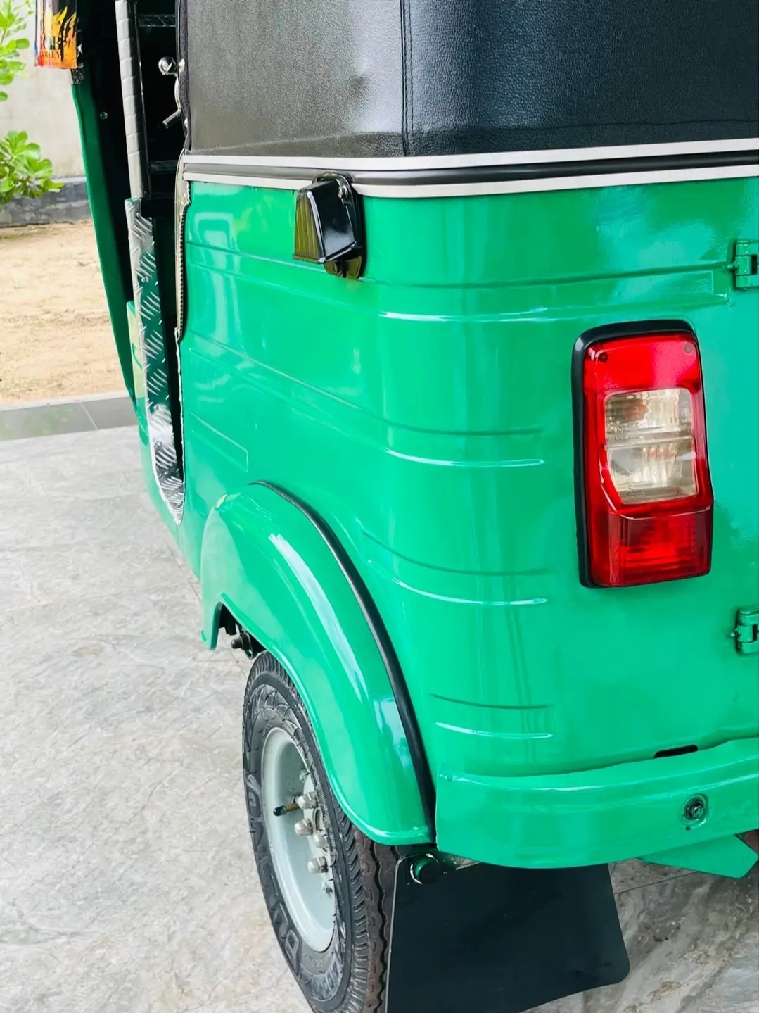 Bajaj Three Wheel 2018 - භාවිතා කරන ලද ත්‍රිරෝද රථය sale in Sri Lanka - patpat.lk