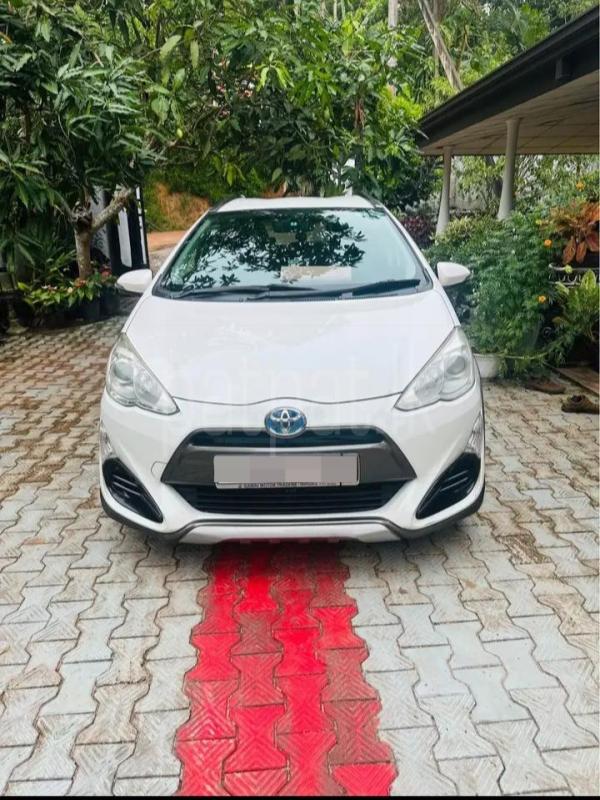 Toyota Aqua 2015 - பயன்படுத்தப்பட்டது கார் sale in Sri Lanka - patpat.lk