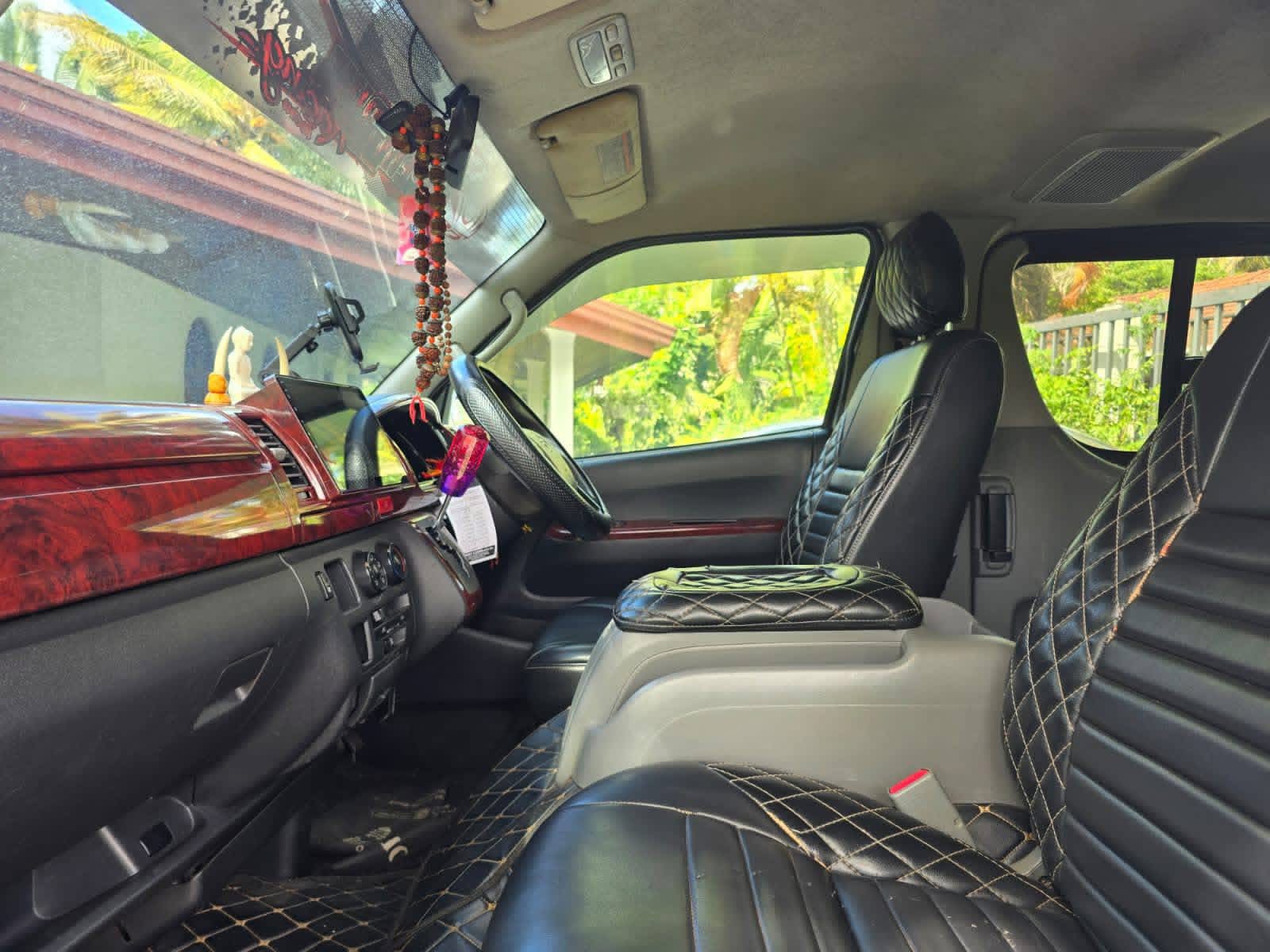 Toyota Hiace 2012 - மறுசீரமைக்கப்பட்டது வேன் sale in Sri Lanka - patpat.lk