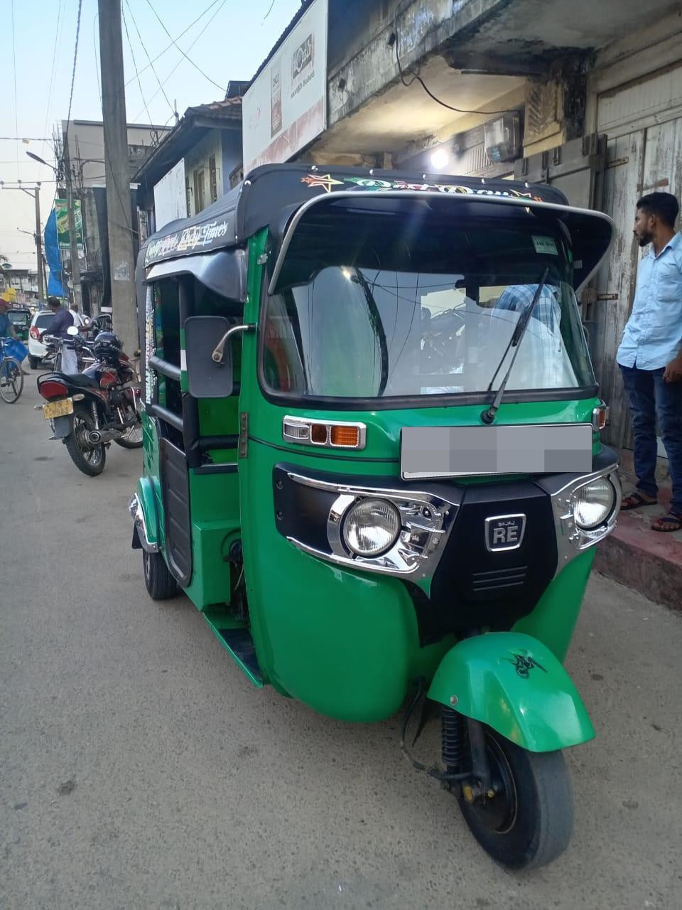 Bajaj Three Wheel 2016 - භාවිතා කරන ලද ත්‍රිරෝද රථය sale in Sri Lanka - patpat.lk