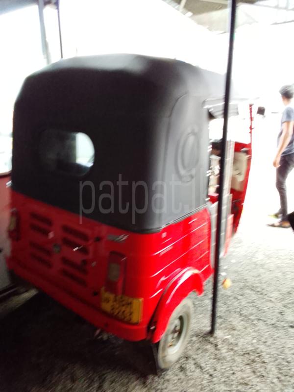 Bajaj Three Wheel 2015 - பயன்படுத்தப்பட்டது முச்சக்கர வண்டி sale in Sri Lanka - patpat.lk