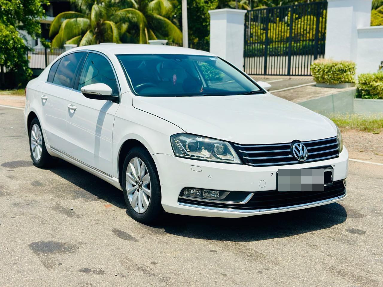 Volkswagen Passat 2012 - Used Car sale in Sri Lanka - patpat.lk