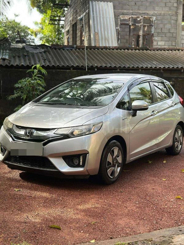 Honda Fit 2015 - பயன்படுத்தப்பட்டது கார் sale in Sri Lanka - patpat.lk