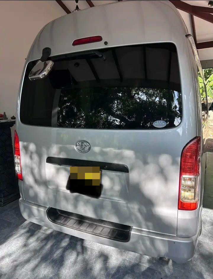 Toyota Hiace 2007 - Used Van sale in Sri Lanka - patpat.lk