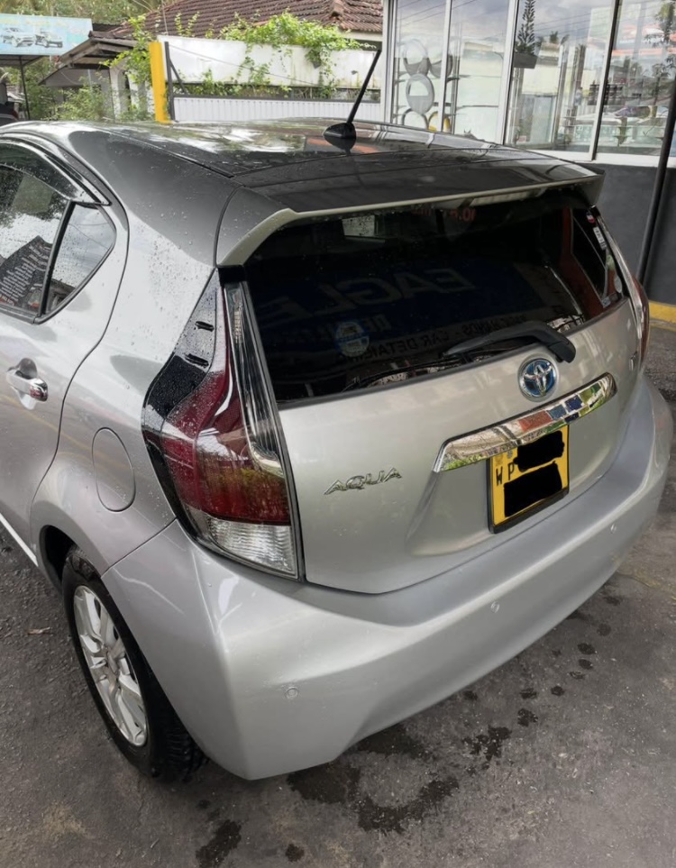Toyota Aqua 2014 - பயன்படுத்தப்பட்டது கார் sale in Sri Lanka - patpat.lk