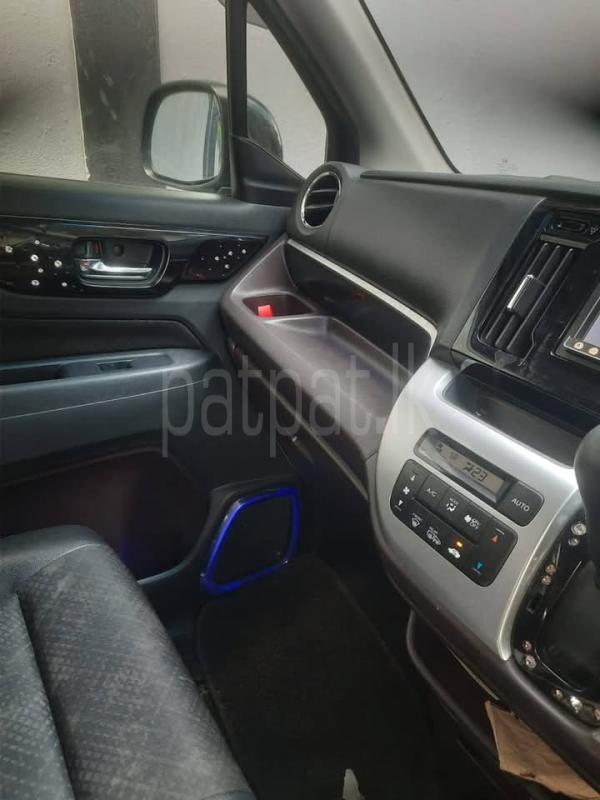 Advertisement image 6