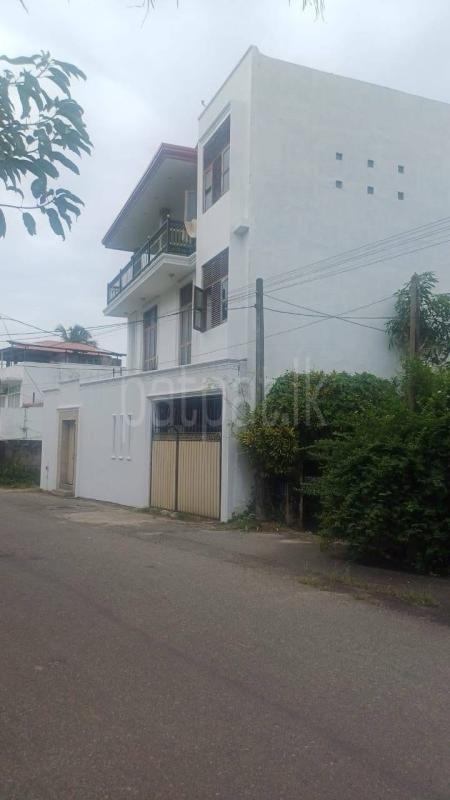 House for Sale in Wellawatta (Colombo 06) ads-image-1