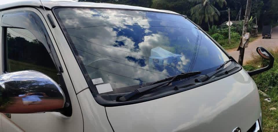 Toyota Hiace 2013 - பயன்படுத்தப்பட்டது வேன் sale in Sri Lanka - patpat.lk