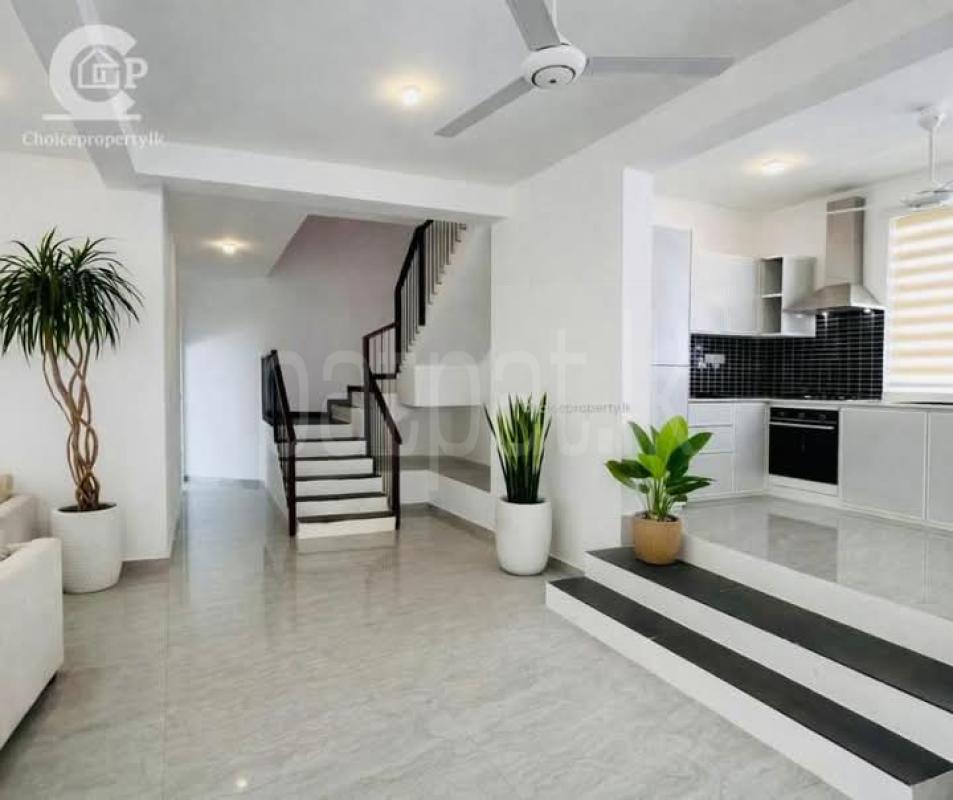 House for Sale in Pelawatta