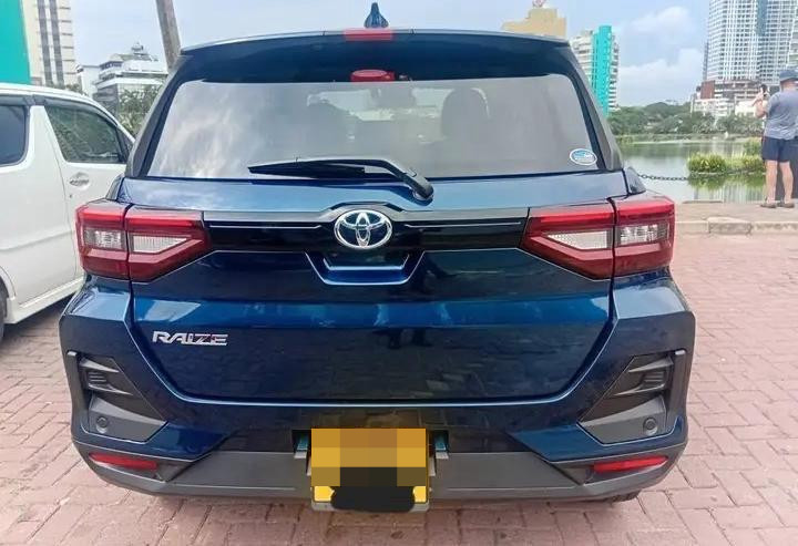 Toyota Raize 2024 - භාවිතා කරන ලද SUV රථය sale in Sri Lanka - patpat.lk