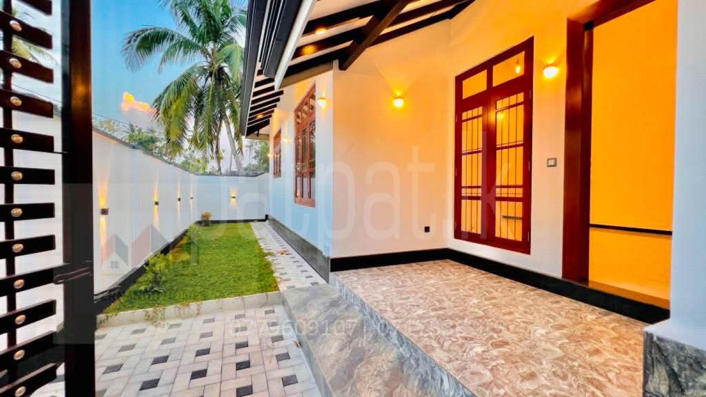 House for Sale in Adampan ads-image-1