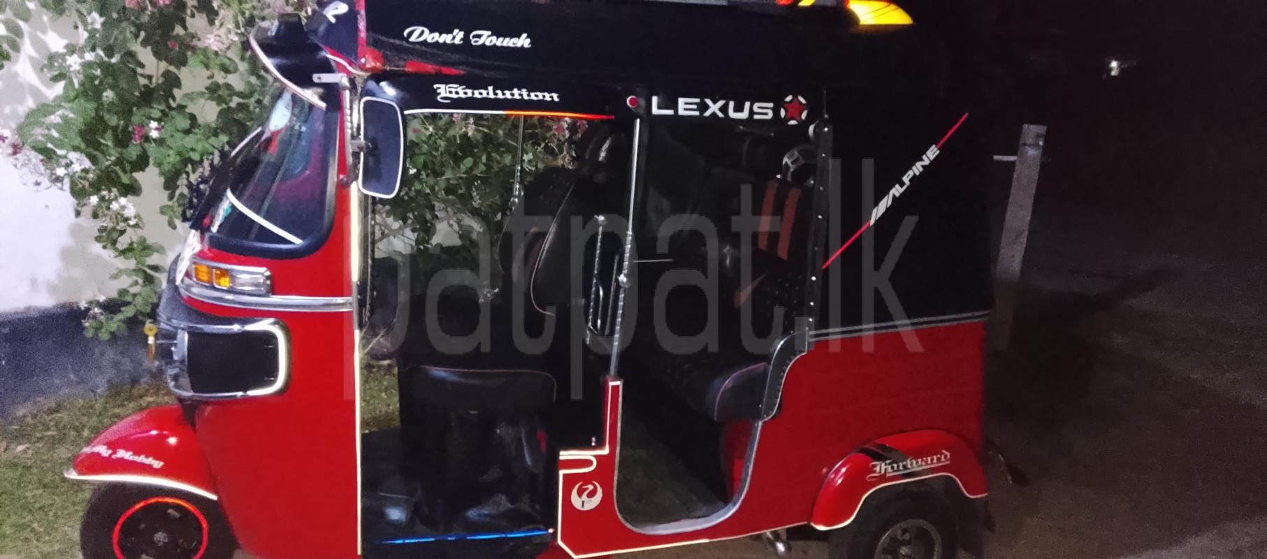 Bajaj Three Wheel 2014 - பயன்படுத்தப்பட்டது முச்சக்கர வண்டி sale in Sri Lanka - patpat.lk