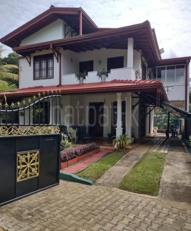 House for Sale in Alubomulla