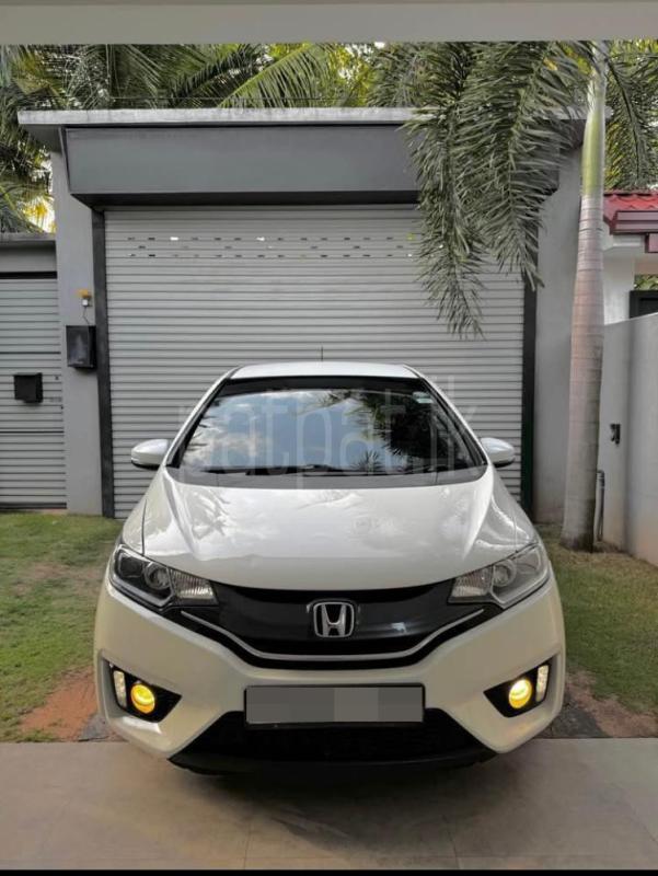 Honda FIT S HYBRID 2015 - භාවිතා කරන ලද කාර් sale in Sri Lanka - patpat.lk