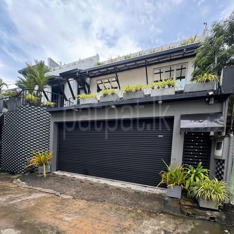 Advertisement image 3