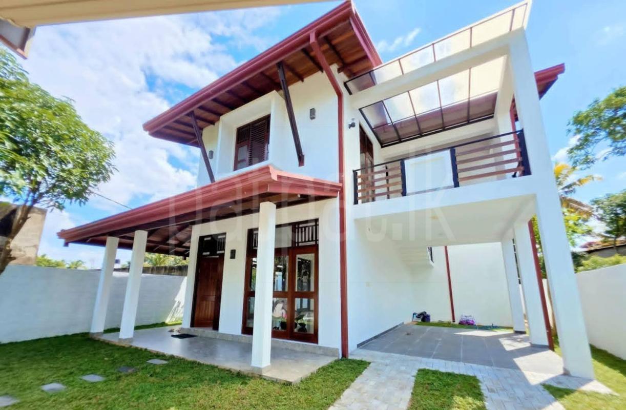 House for Sale in Athurugiriya