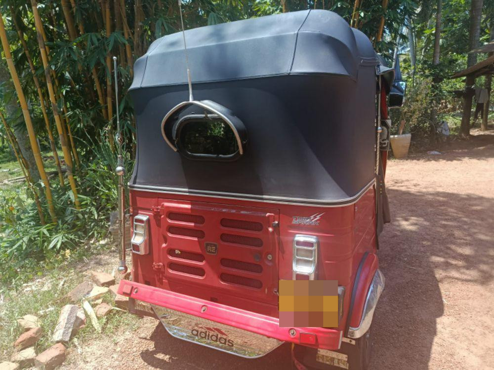 Bajaj Three Wheel 2018 - Used Three wheeler sale in Sri Lanka - patpat.lk