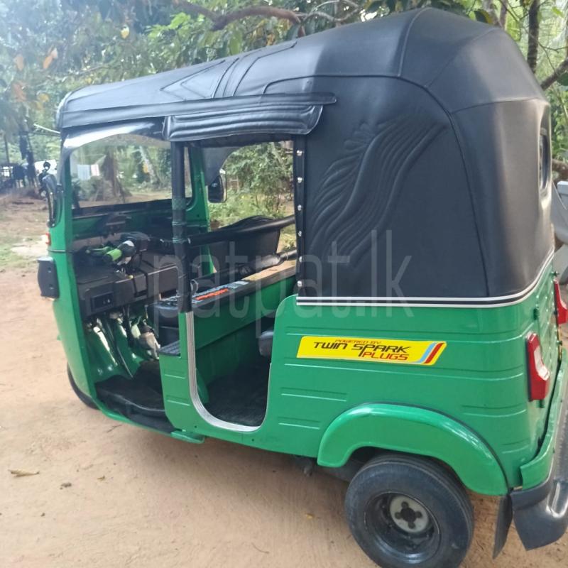Bajaj Three Wheel 2015 - භාවිතා කරන ලද ත්‍රිරෝද රථය sale in Sri Lanka - patpat.lk