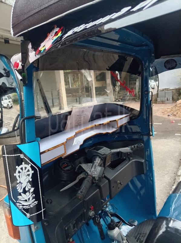 Bajaj 4 stroke 2011 - பயன்படுத்தப்பட்டது முச்சக்கர வண்டி sale in Sri Lanka - patpat.lk