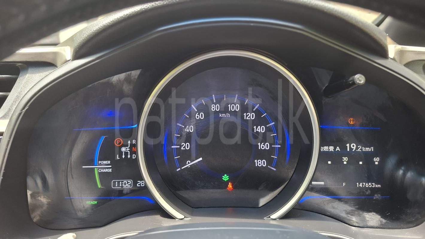 Honda Fit 2015 - பயன்படுத்தப்பட்டது கார் sale in Sri Lanka - patpat.lk