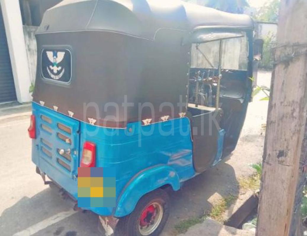 Bajaj Three Wheel 2015 - භාවිතා කරන ලද ත්‍රිරෝද රථය sale in Sri Lanka - patpat.lk