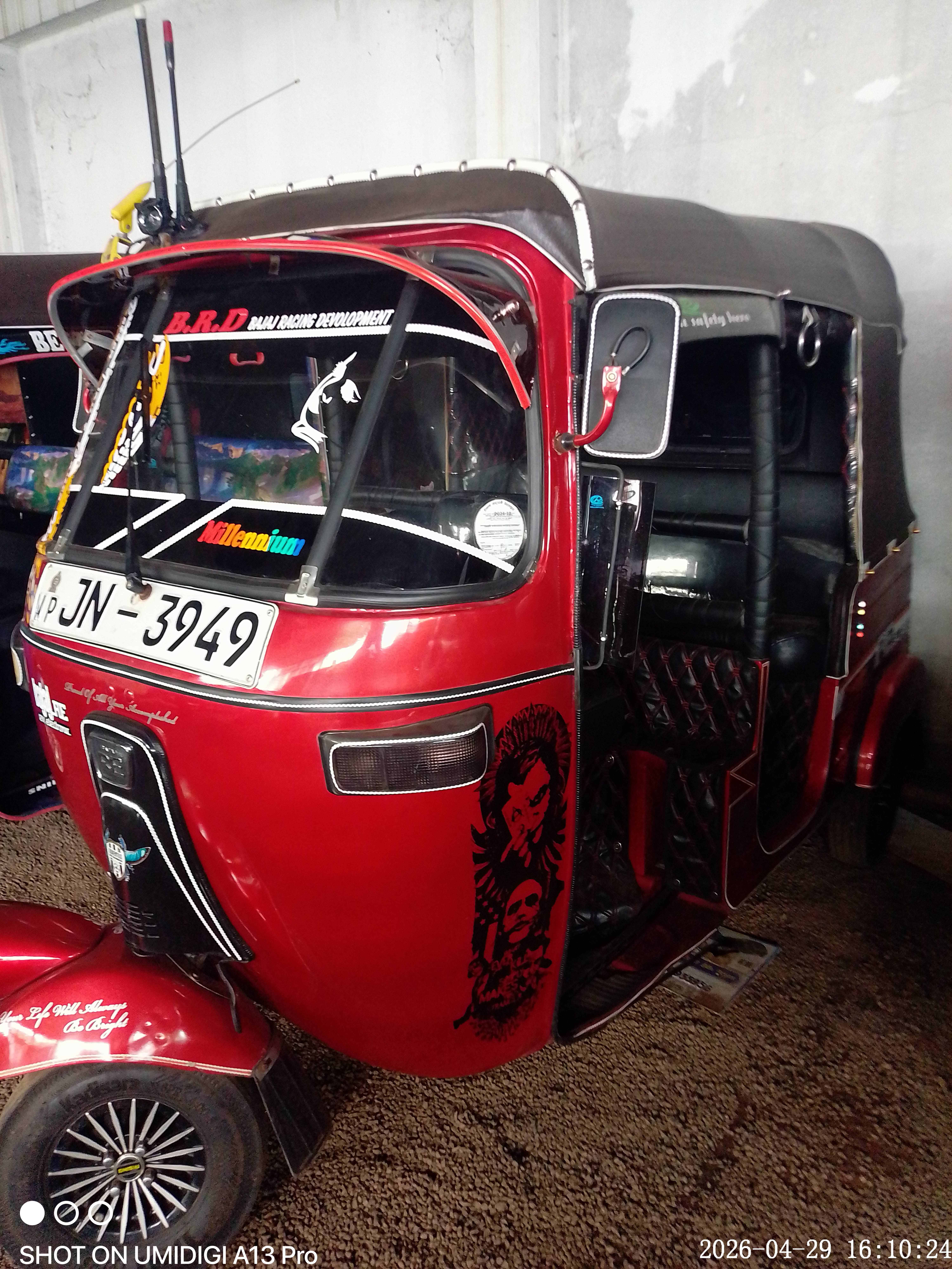 Bajaj Three Wheel 2004 - பயன்படுத்தப்பட்டது முச்சக்கர வண்டி sale in Sri Lanka - patpat.lk