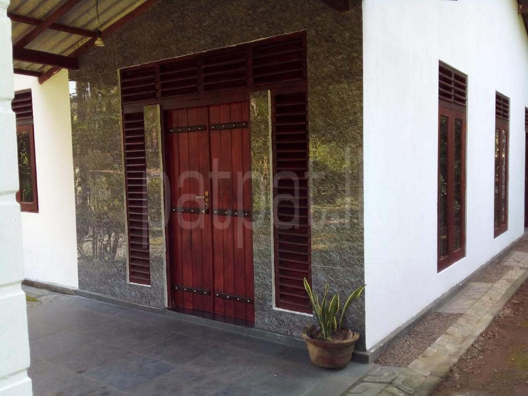 House for Rent in Ganemulla ads-image-1