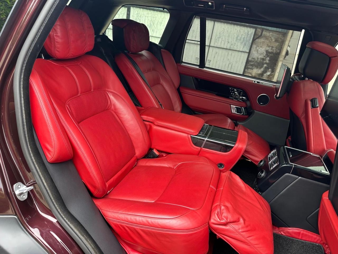 Land Rover Range Rover 2018 - භාවිතා කරන ලද SUV රථය sale in Sri Lanka - patpat.lk